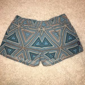 Patagonia Sz M Geometric Baggies Shorts